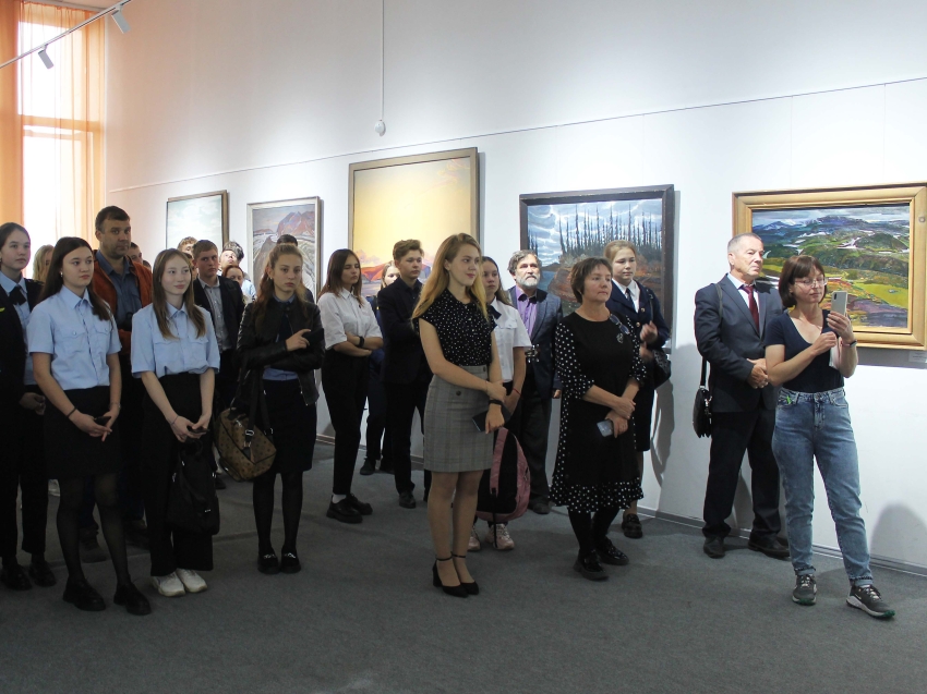 Выставка «Маршруты великих» торжественно открылась в забайкальском художественном музее
